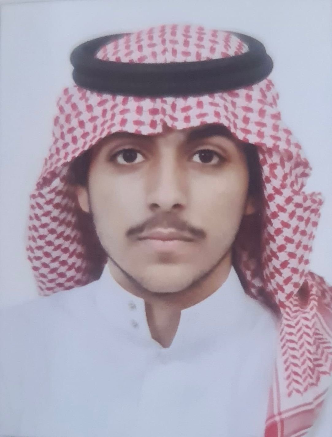 سلمان عبداللطيف ال غرسان الصفحة الشخصية 